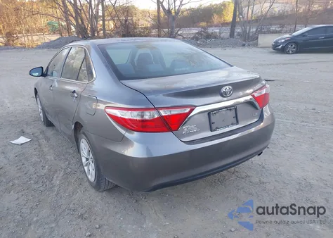 2015 Toyota Camry Le z USA, uszkodzony, nr VIN 4T1BF1FK4FU091664